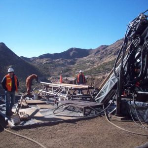 Perforaciones de exploración con diamantina en el yacimiento "CERRO SOLO" – Departamento de Paso de Indios
