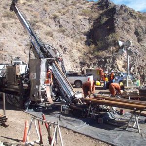 Ejecución de perforaciones con recuperación de testigos en el área vetiforme del Complejo Minero Industrial de Farallón Negro - Distrito de Hualfín - Dpto. Belén - Pcia Catamarca