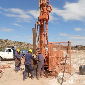 Restitución ambiental de la minería del Uranio. Perforaciones para piezómetros y estudios geotécnicos para la evaluación ambiental de los pasivos mineros en la provincias de San Luis, La Rioja, Chubut y Salta - CNEA