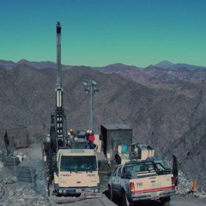 Ejecución de perforaciones con recuperación de testigos en el área vetiforme del Complejo Minero Industrial de Farallón Negro - Distrito de Hualfín - Dpto. Belén - Pcia Catamarca