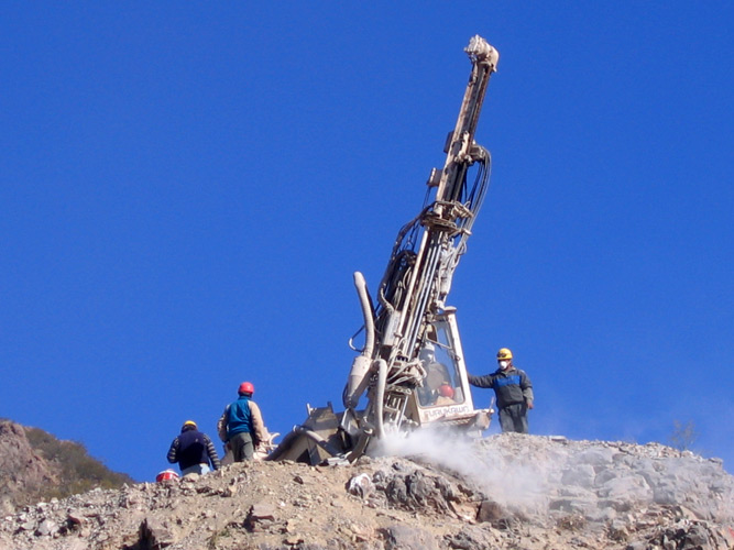 vol_Equipo-Hidraulico-en-operacion